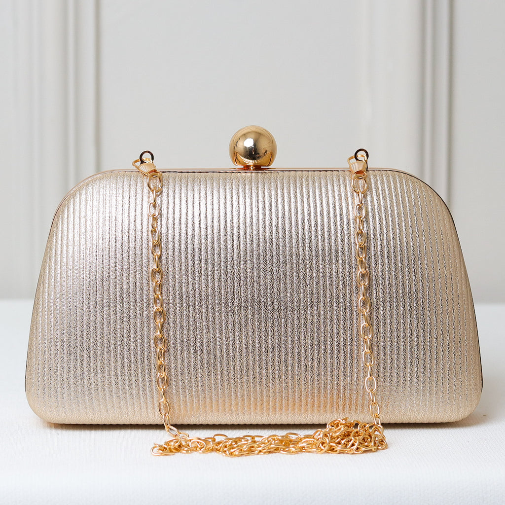 CLUTCH LISA TEXTURA FORMATO RETANGULAR PONTA ARREDONDADA
