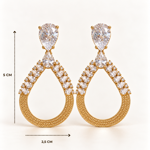 BRINCO FESTA DOURADO CRAVEJADO ZIRCÔNIA GOTA VAZADO