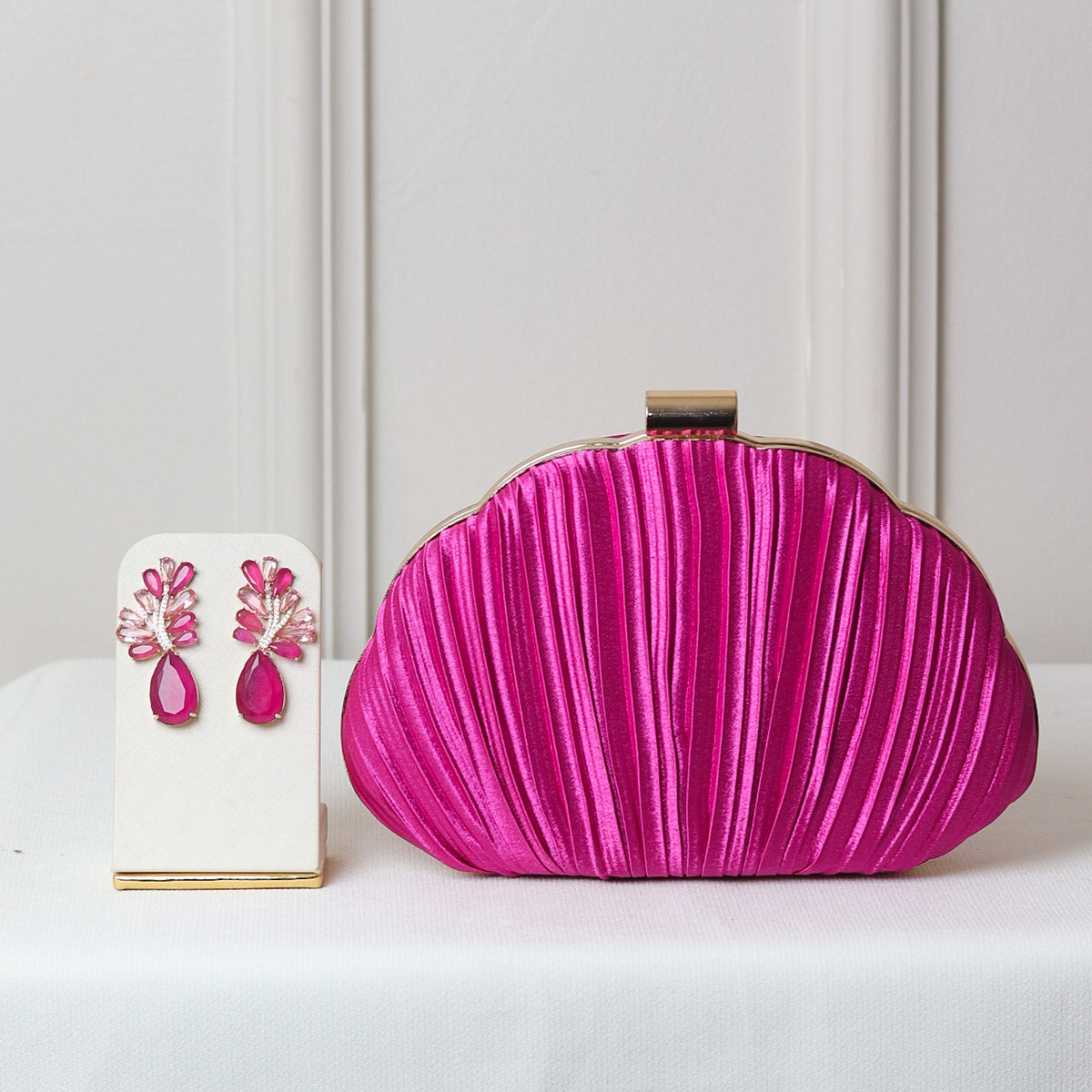 KIT FESTA: CLUTCH ROSA + BRINCO FESTA ROSA
