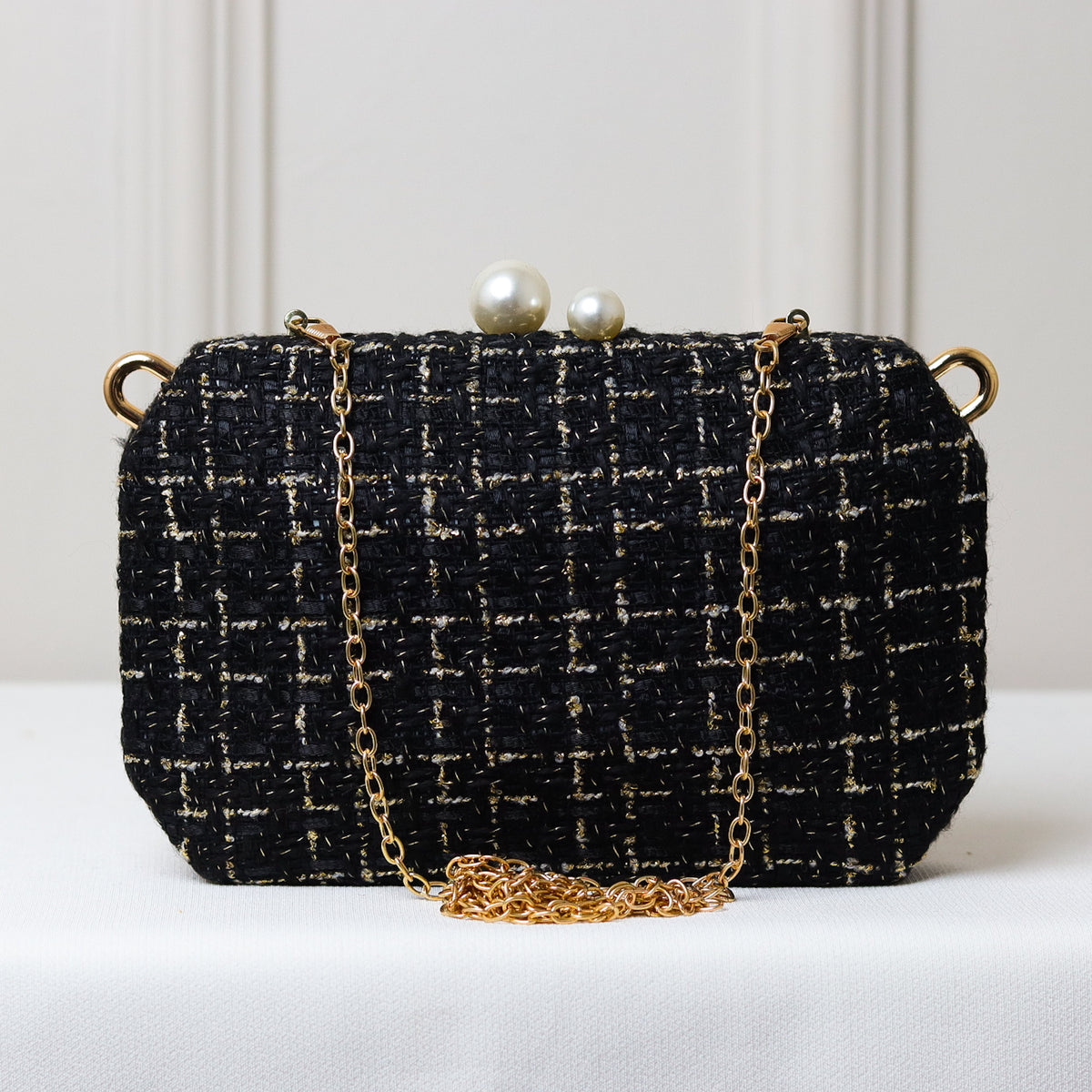 CLUTCH BOLSA PRETA LUXO TRAMA FECHO DUPLO PEROLAS