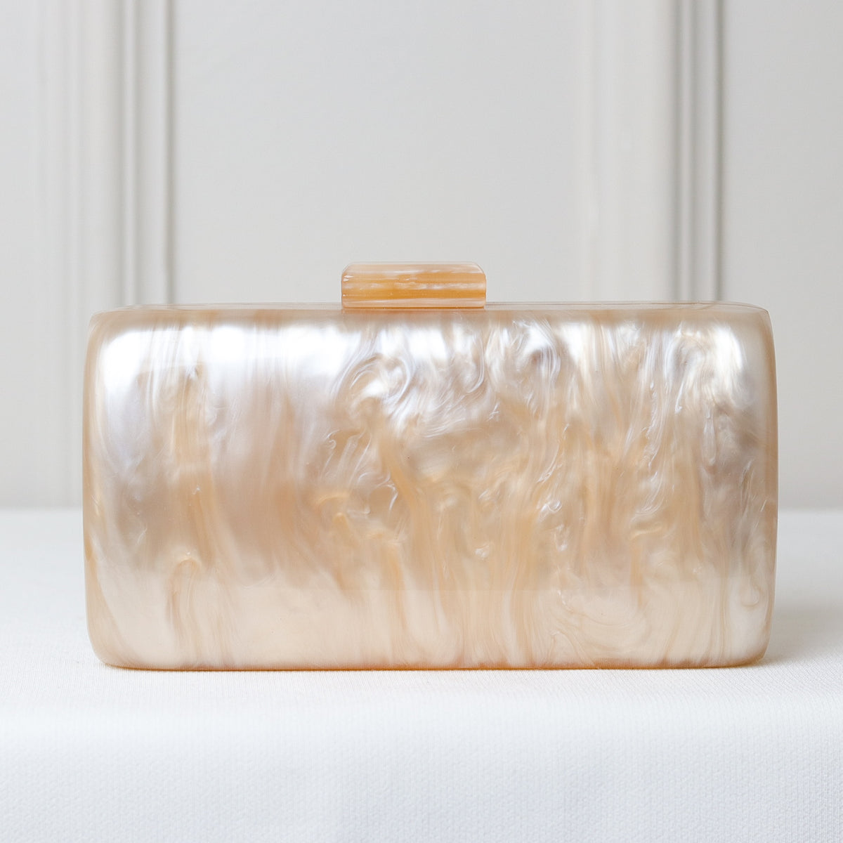 CLUTCH MADREPÉROLA ACRÍLICO IMITAÇÃO FECHO RETANGULAR