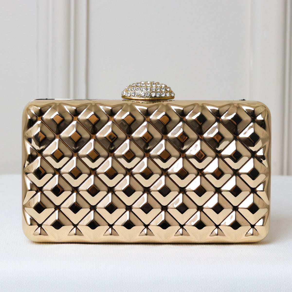 CLUTCH METALIZADA DOURADA GEOMETRICA QUADRICULADA FORMATO RETANGULAR