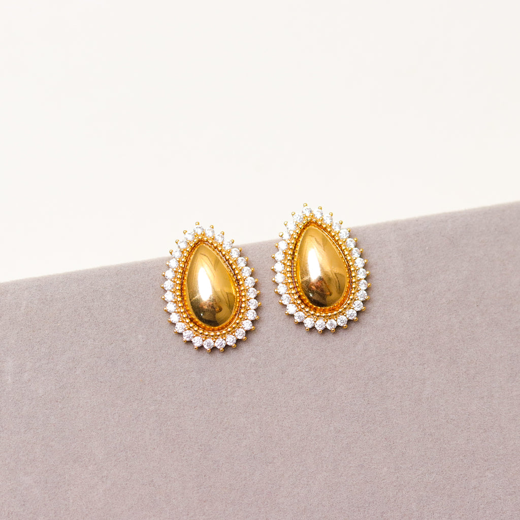 BRINCO FESTA DOURADO METALIZADO GOTA CRAVEJADO MICRO ZIRCÔNIA