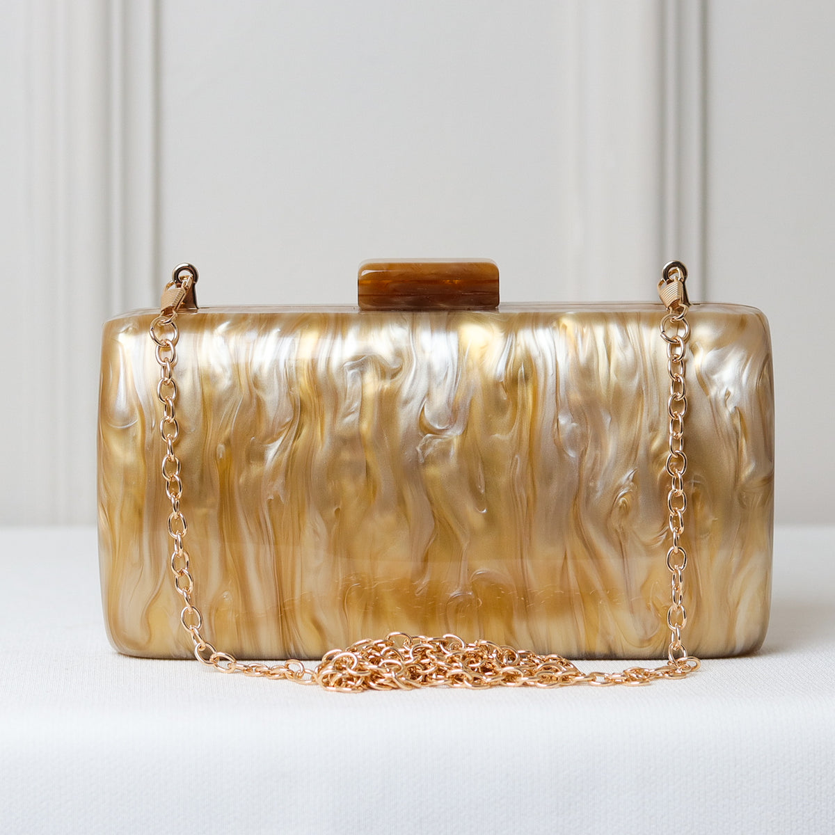 CLUTCH MADREPÉROLA ACRÍLICO IMITAÇÃO FECHO RETANGULAR