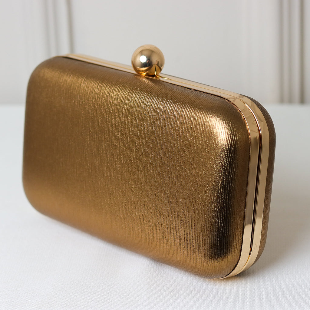 CLUTCH LISA TEXTURA CRAQUELADA FORMATO RETANGULAR FECHO ESFERA