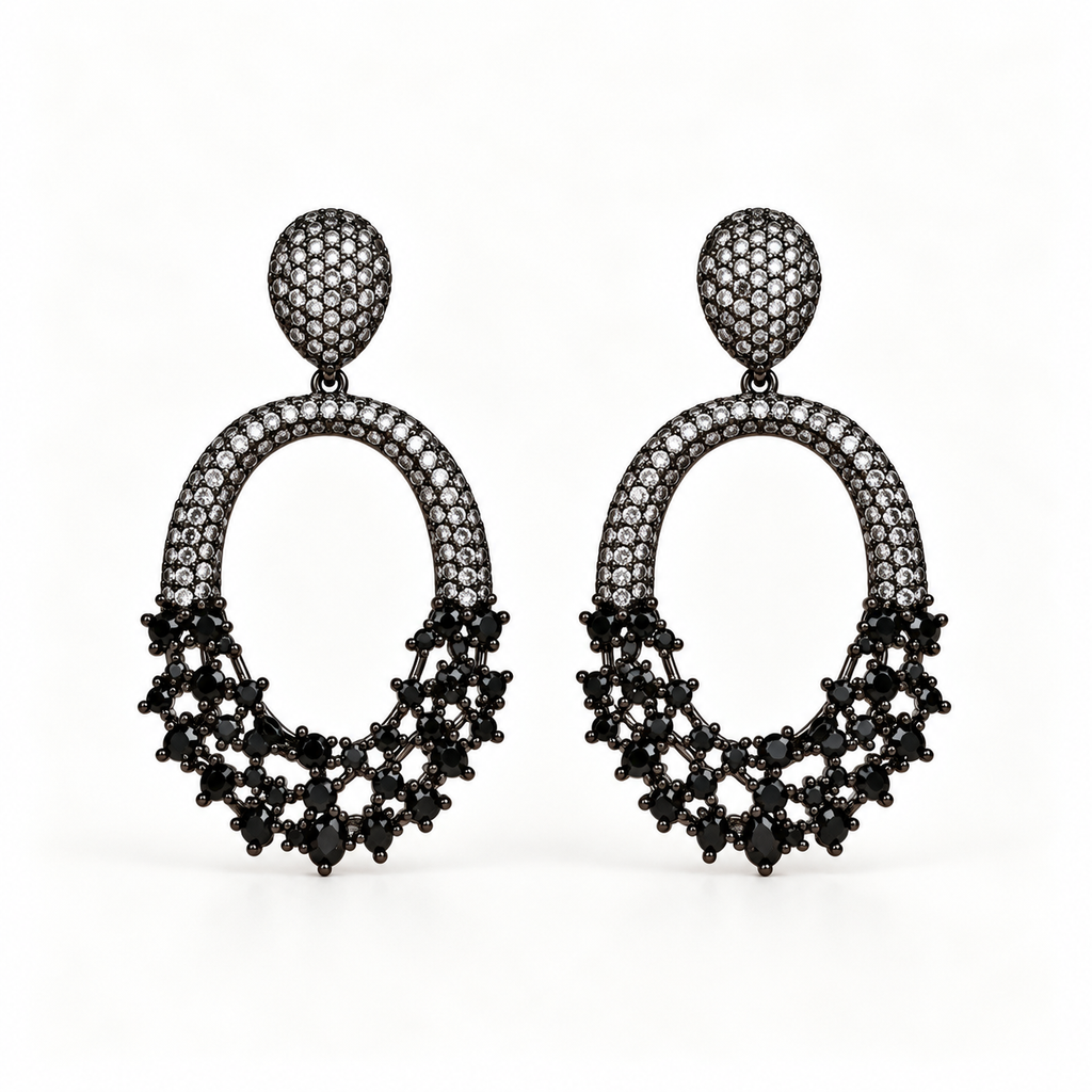 BRINCO FESTA PRETO OVAL CRAVEJADO ZIRCÔNIA VAZADO