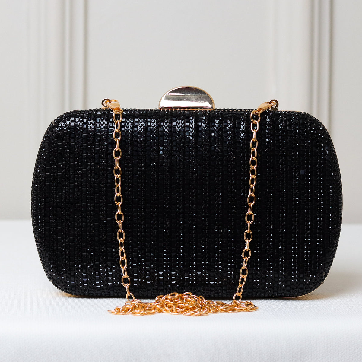 CLUTCH BRILHO STRASS FORMAS OVAL FECHO RETO