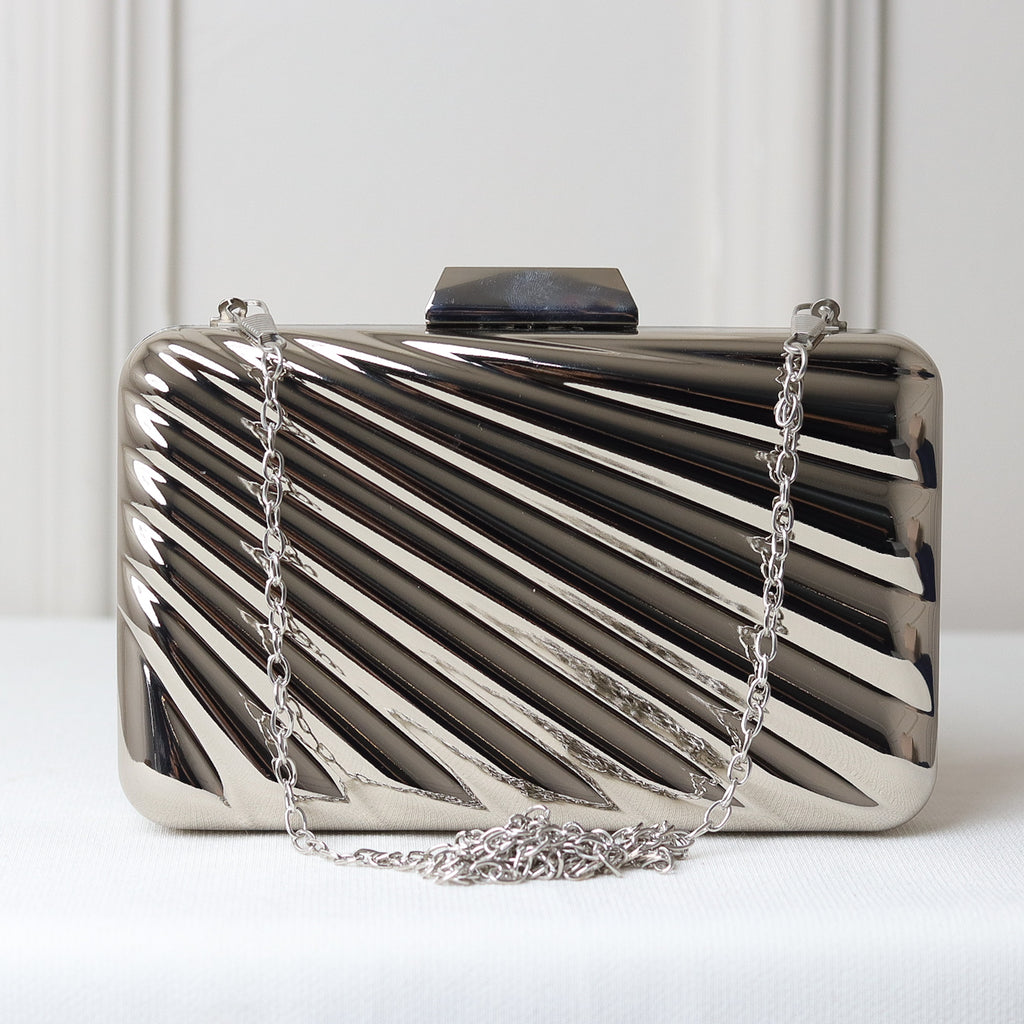 CLUTCH METALIZADA GEOMETRICA ONDULADA FORMATO RETANGULAR