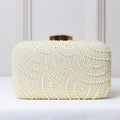CLUTCH BRANCA PEROLAS ONDULADA RETANGULAR