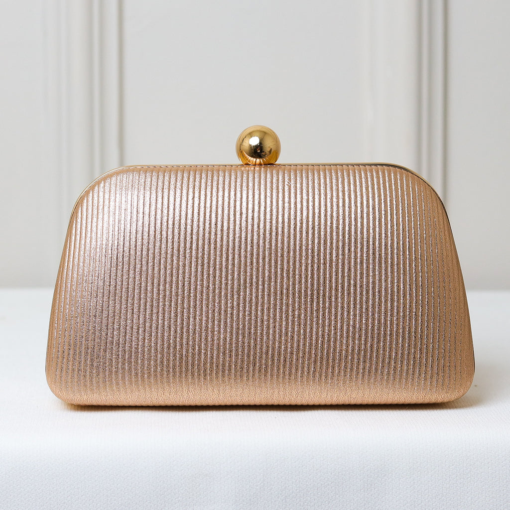 CLUTCH LISA TEXTURA FORMATO RETANGULAR PONTA ARREDONDADA