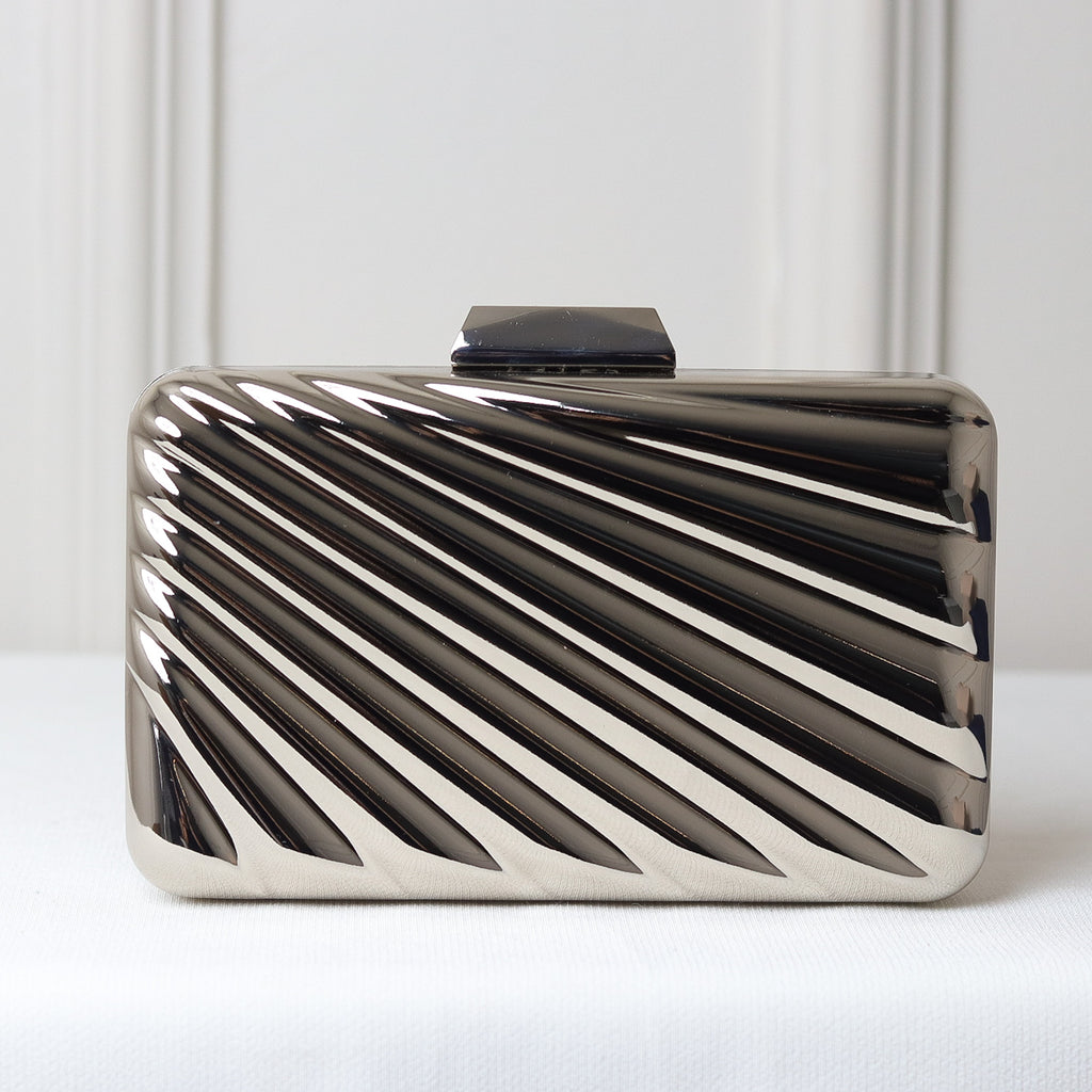 CLUTCH METALIZADA GEOMETRICA ONDULADA FORMATO RETANGULAR