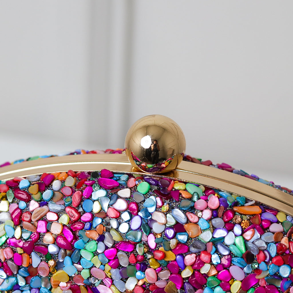CLUTCH MULTICOLORIDA TEXTURA PEDRARIA BRILHANTE