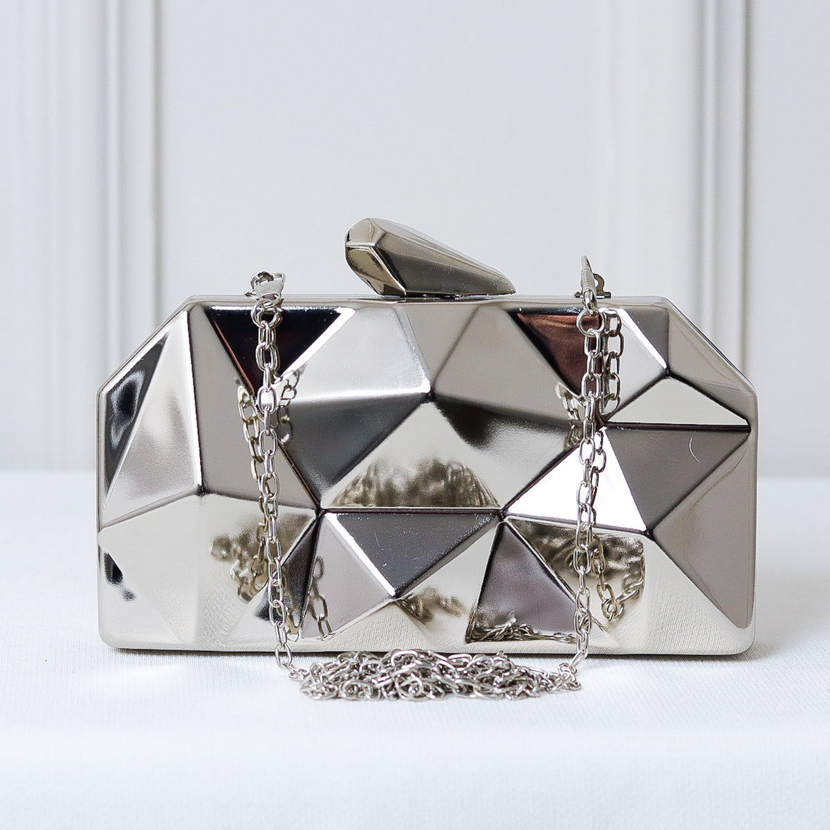 CLUTCH METALIZADA GEOMETRICA FORMATO RETANGULAR