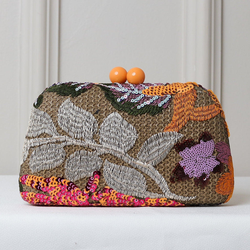 KIT FESTA: CLUTCH BORDADA LARANJA + BRINCO FESTA GOTA LARANJA