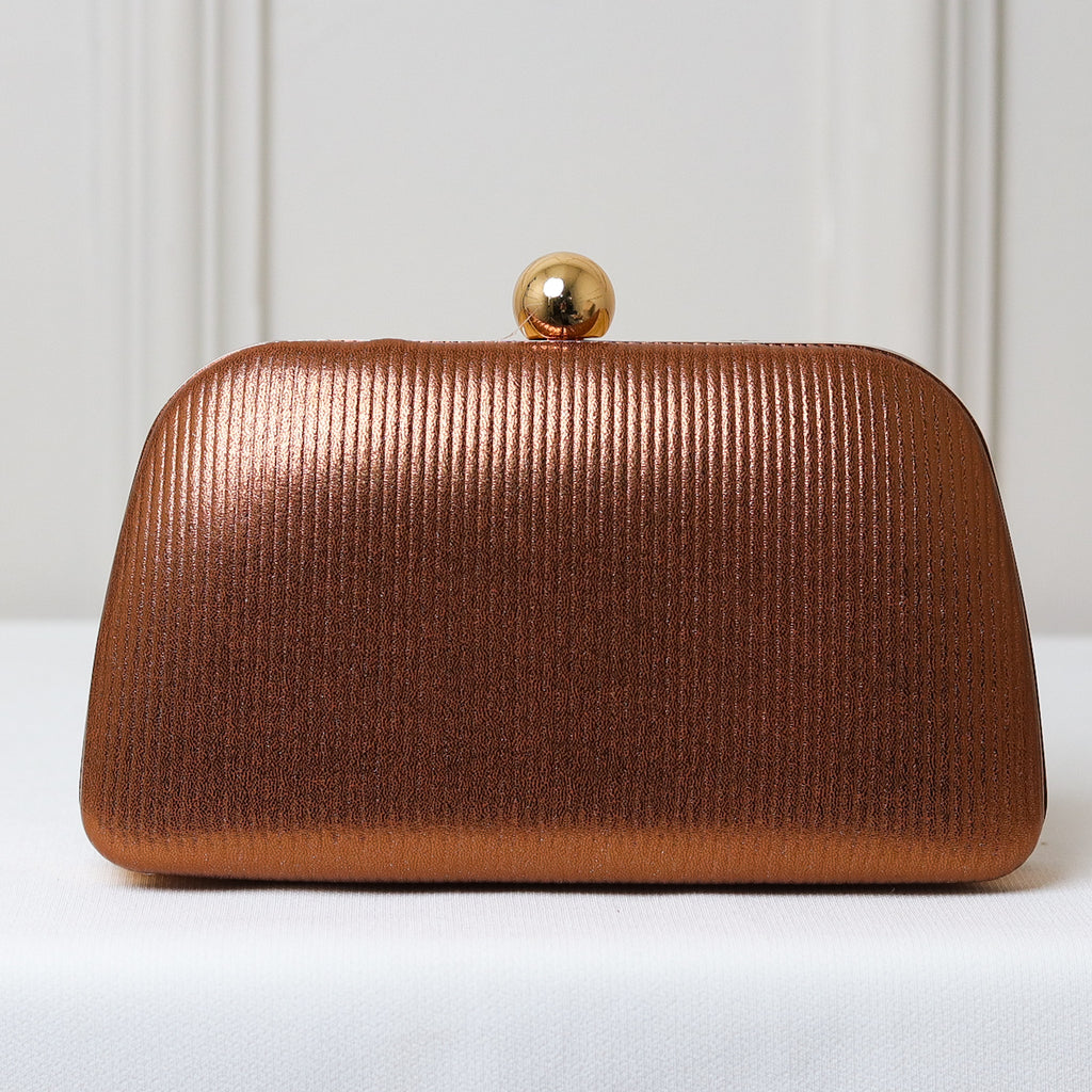 CLUTCH LISA TEXTURA FORMATO RETANGULAR PONTA ARREDONDADA