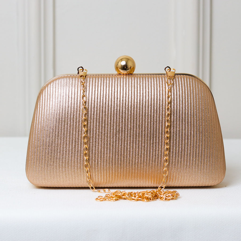 CLUTCH LISA TEXTURA FORMATO RETANGULAR PONTA ARREDONDADA