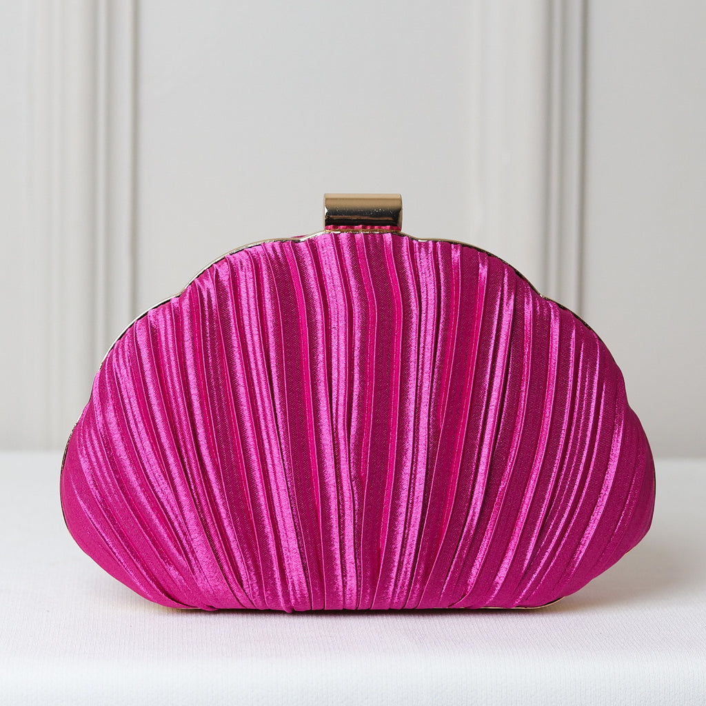 CLUTCH TECIDO CETIM PLISSADO FORMATO CONCHA