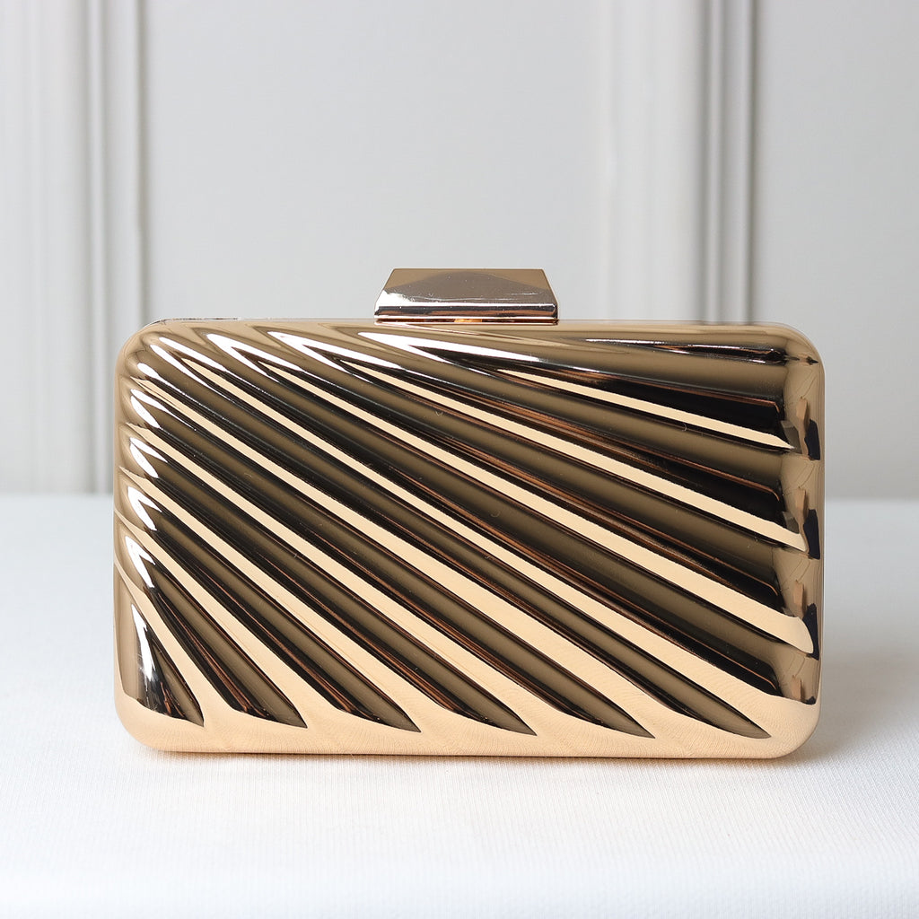 CLUTCH METALIZADA GEOMETRICA ONDULADA FORMATO RETANGULAR