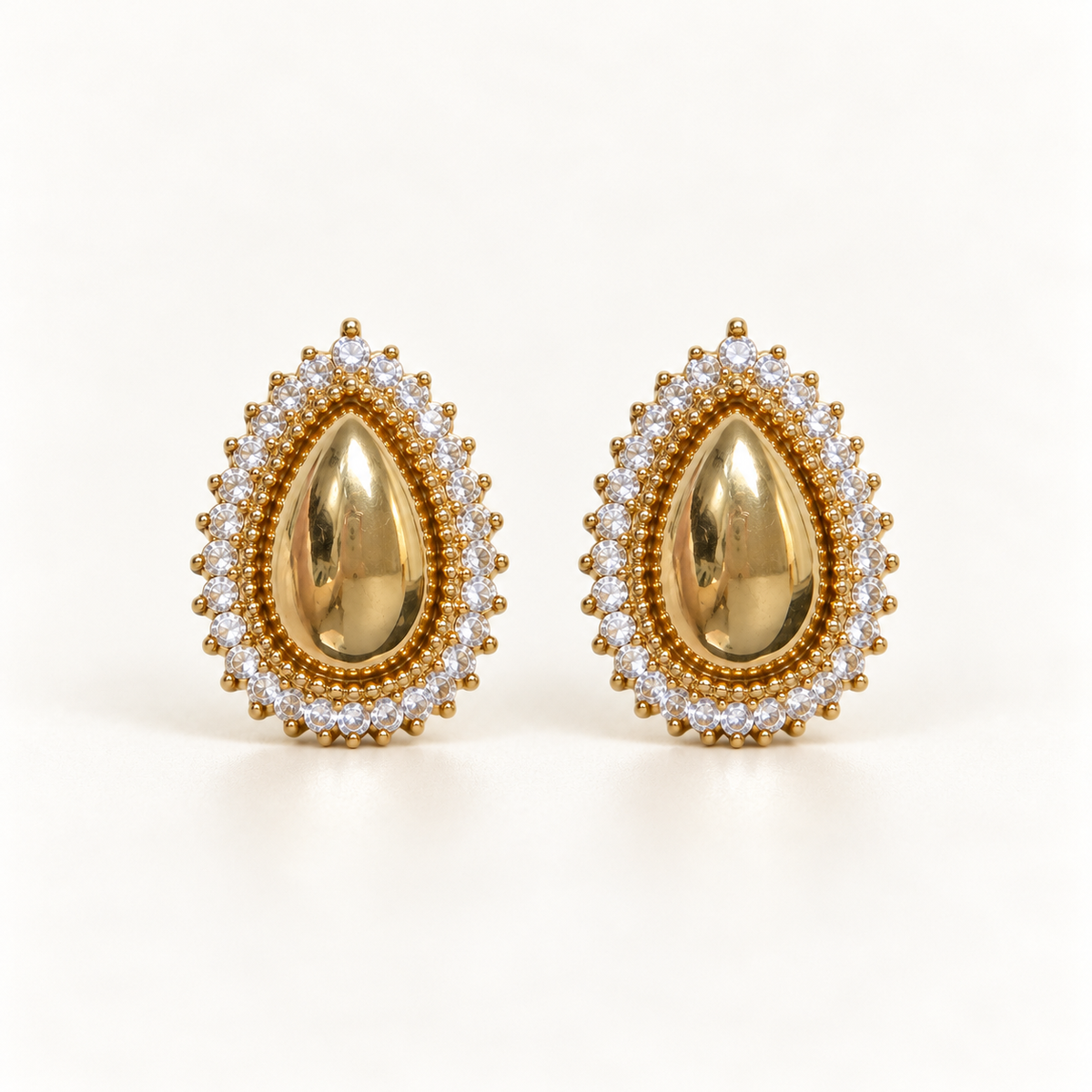 BRINCO FESTA DOURADO METALIZADO GOTA CRAVEJADO MICRO ZIRCÔNIA