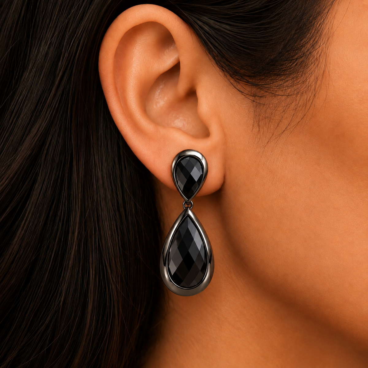 BRINCO FESTA PRETO CRISTAL LUXO GOTA