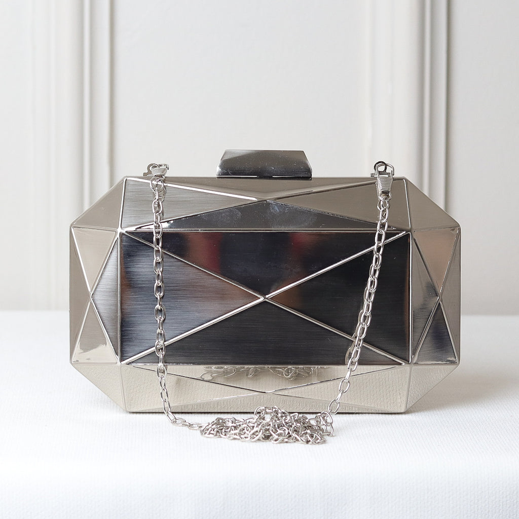 CLUTCH METALIZADA PONTA DETALHE GEOMÉTRICA RETANGULAR
