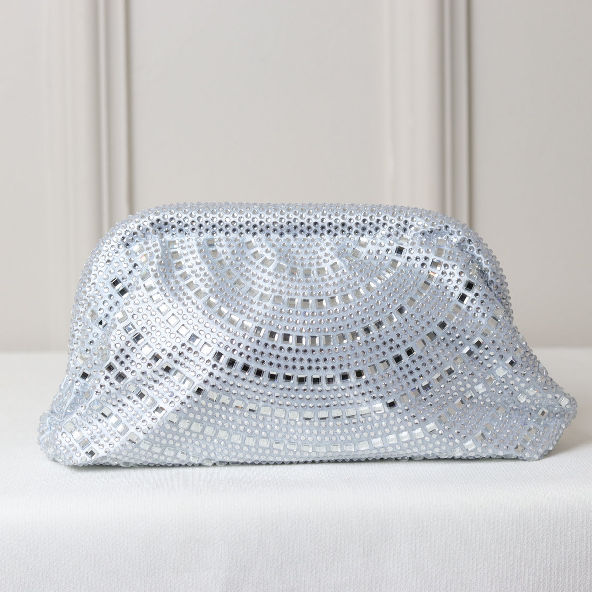 KIT FESTA: CLUTCH BRILHO PRATA + BRINCO FESTA PRATA