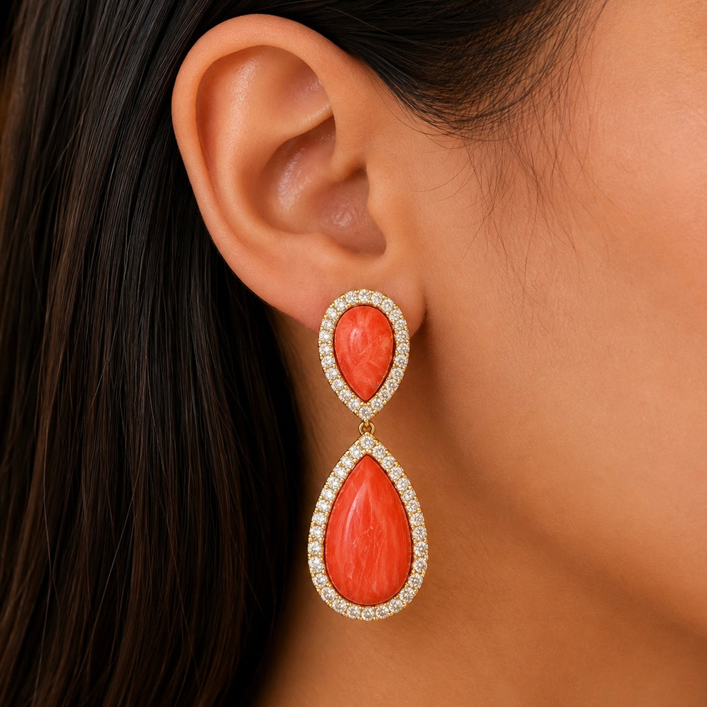 BRINCO FESTA LARANJA/CORAL LUXO CRISTAL CRAVEJADO DUPLO LADO FORMATO GOTA