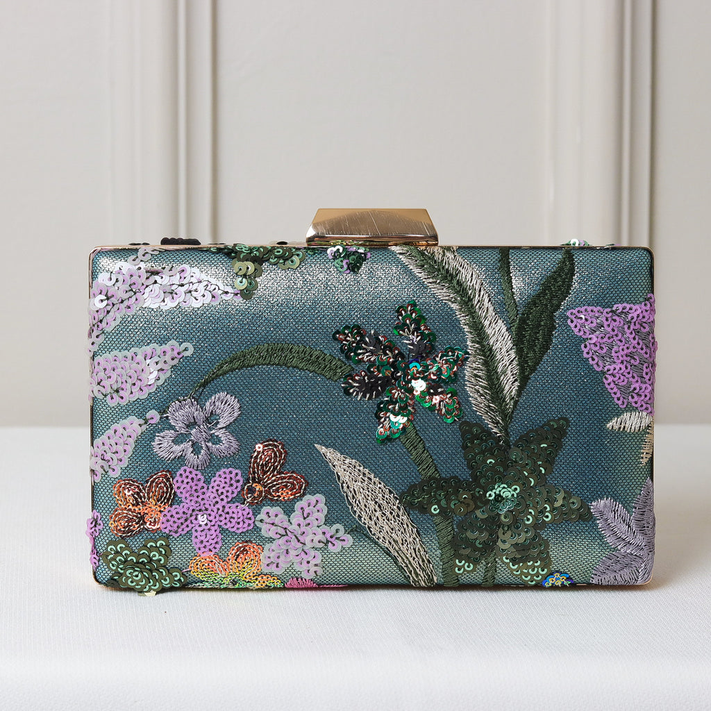 CLUTCH  BORDADA FLORES FORMATO RETANGULAR DETALHE METALIZADO
