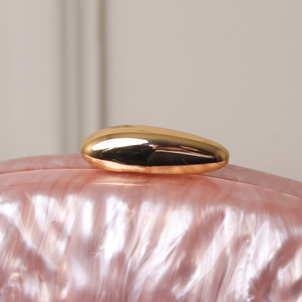 CLUTCH OVAL ACRÍLICO MADREPEROLA FECHO DOURADO