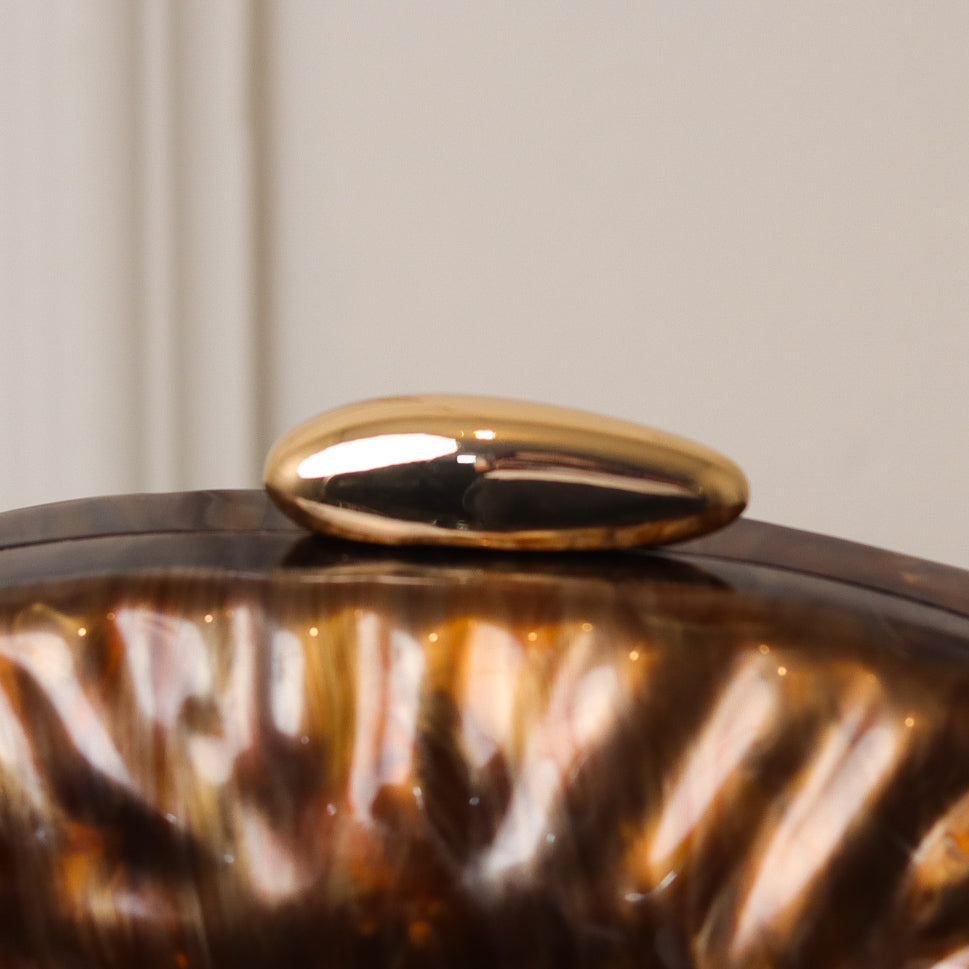 CLUTCH OVAL ACRÍLICO MADREPEROLA FECHO DOURADO