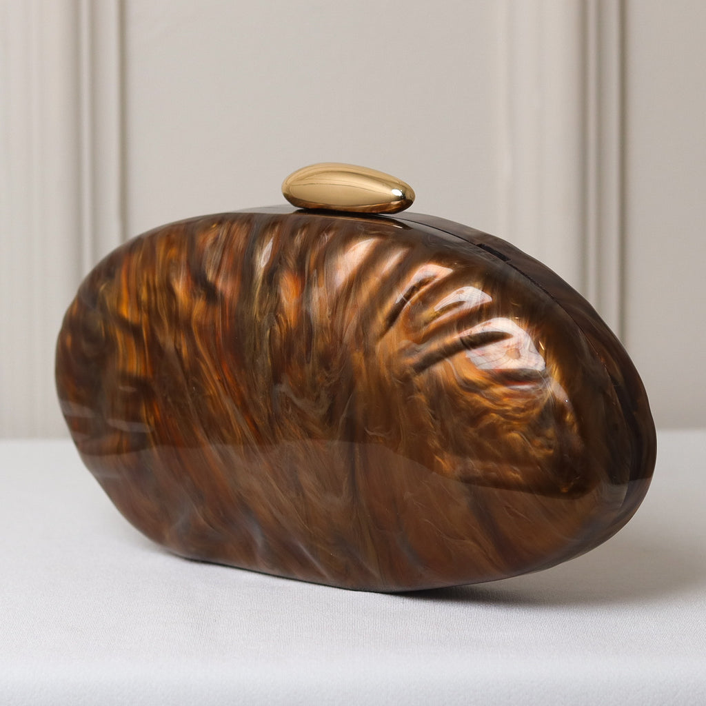 CLUTCH OVAL ACRÍLICO MADREPEROLA FECHO DOURADO