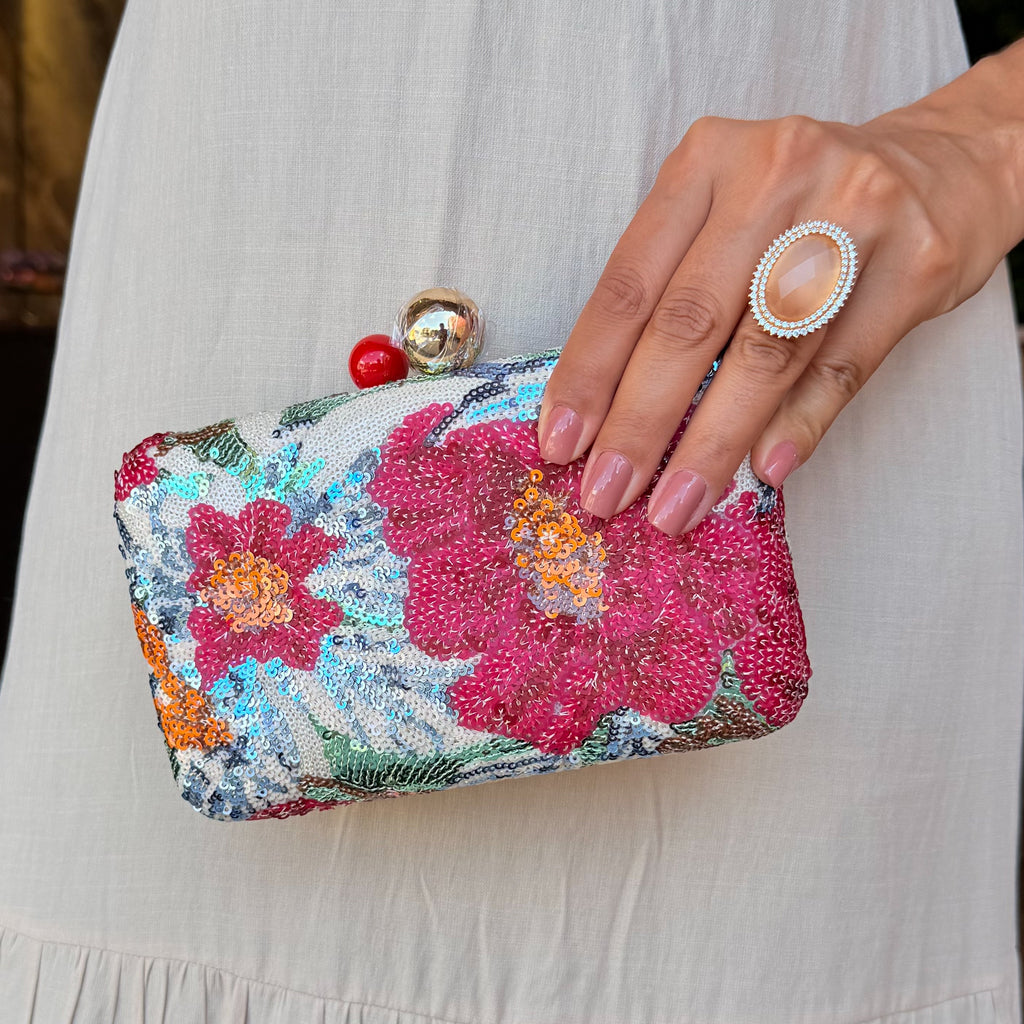 CLUTCH BORDADA FLORES FORMATO RETANGULAR FECHO ESFERA DUPLA BICOLOR