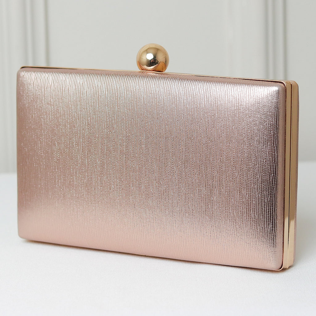 CLUTCH TEXTURA LINHAS FORMATO RETANGULAR FECHO ESFERA