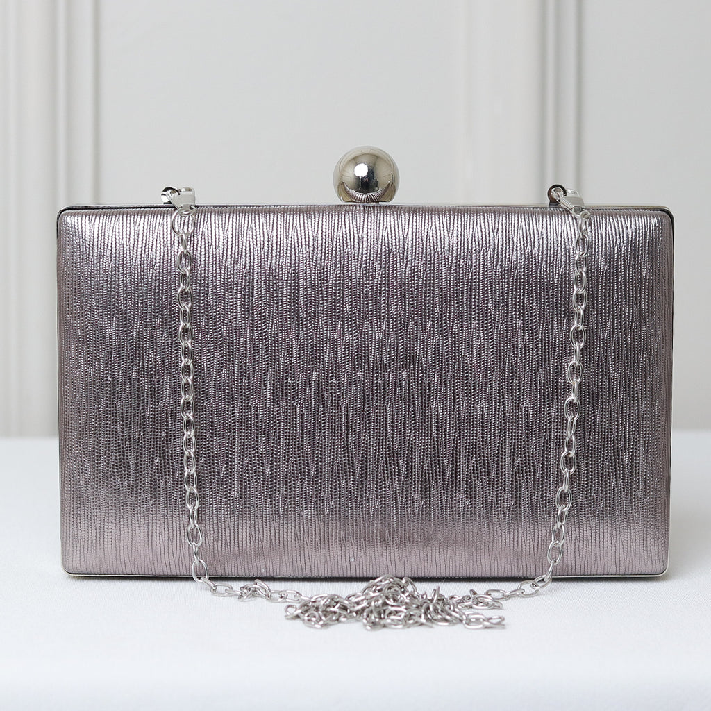 CLUTCH TEXTURA LINHAS FORMATO RETANGULAR FECHO ESFERA
