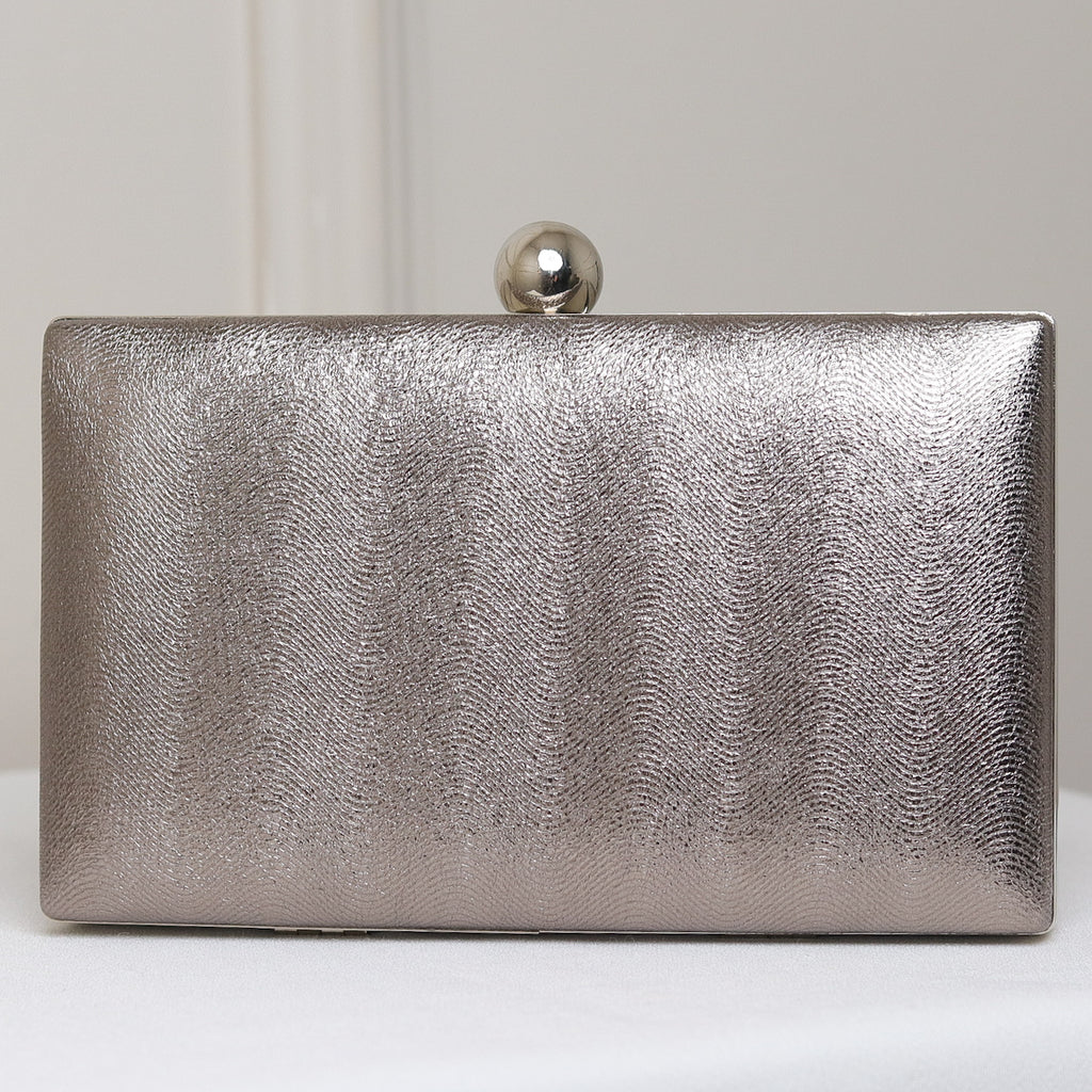 CLUTCH TEXTURA LINHAS FORMATO RETANGULAR FECHO ESFERA