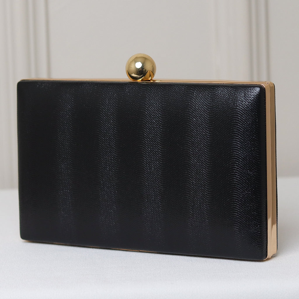 CLUTCH TEXTURA LINHAS FORMATO RETANGULAR FECHO ESFERA