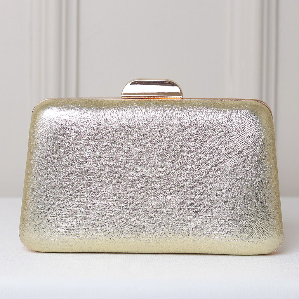 CLUTCH TEXTURA BRILHO CRAQUELADA FORMATO RETANGULAR FECHO RETO