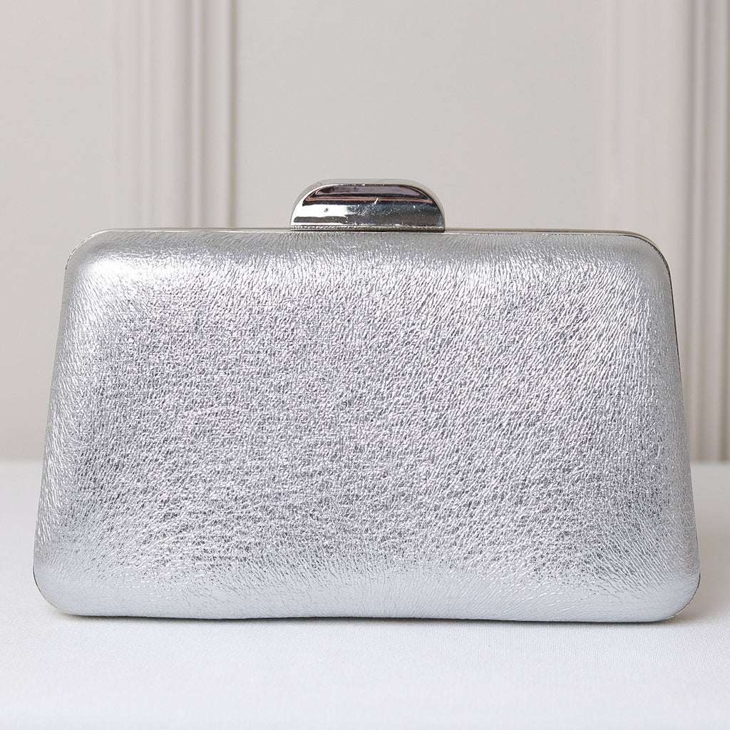 CLUTCH TEXTURA BRILHO CRAQUELADA FORMATO RETANGULAR FECHO RETO