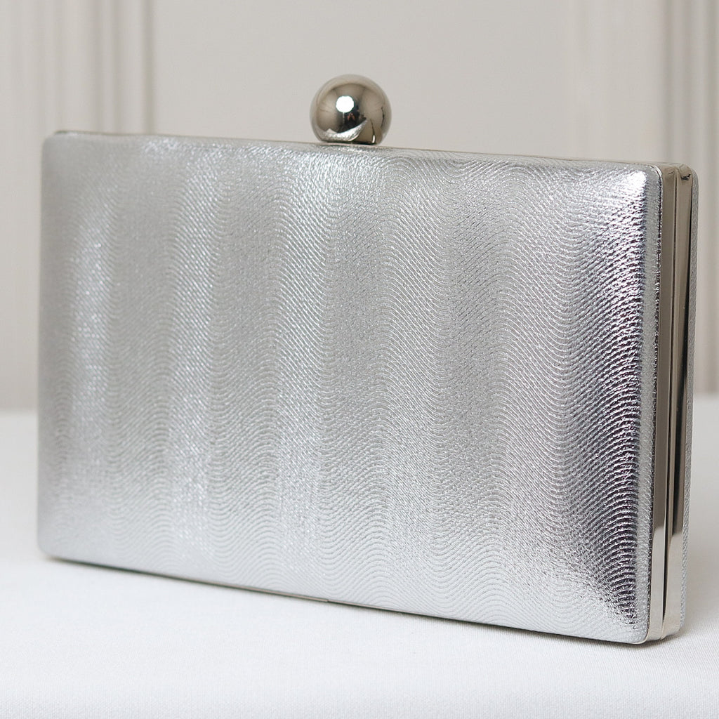 CLUTCH TEXTURA LINHAS FORMATO RETANGULAR FECHO ESFERA