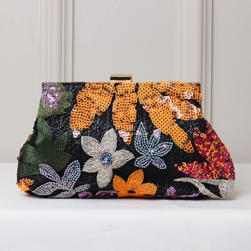 CLUTCH BORDADA FLORES TULE FORMATO RETANGULAR DETALHE METALIZADO