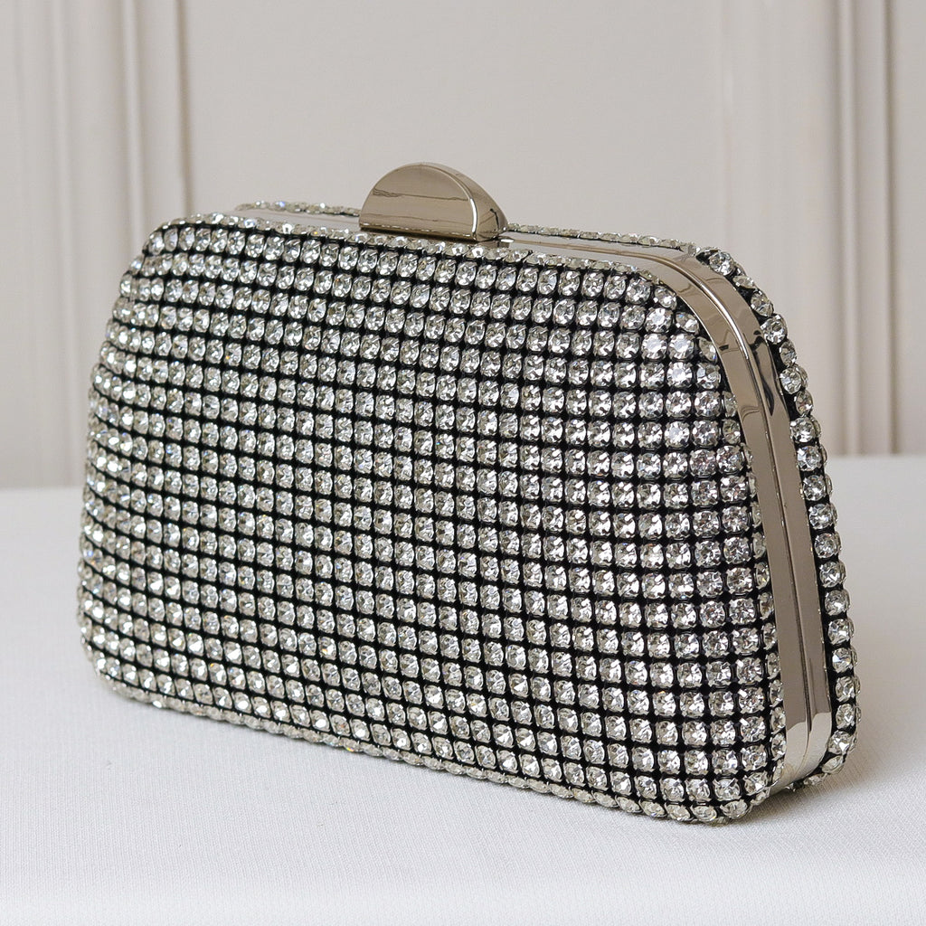 CLUTCH ONIX/PRETO/DOURADA/PRATA/BRONZE BRILHO TEXTURA STRASS FUNDO BRILHO FORMATO OVAL FECHO RETO