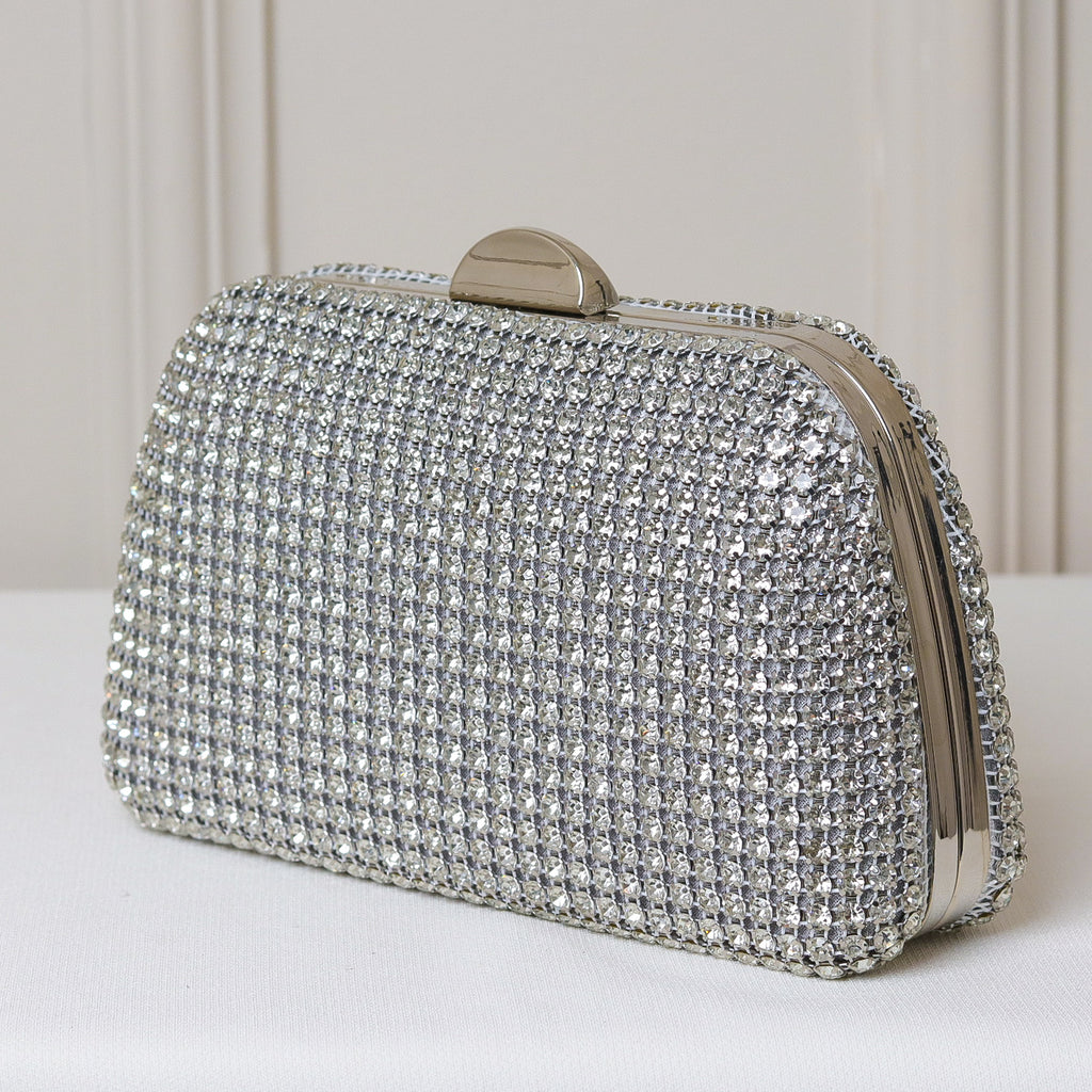 CLUTCH ONIX/PRETO/DOURADA/PRATA/BRONZE BRILHO TEXTURA STRASS FUNDO BRILHO FORMATO OVAL FECHO RETO