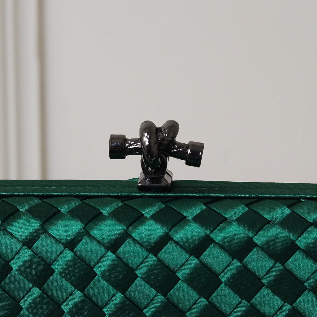 CLUTCH RETANGULAR TECIDO XADREZ FECHO NÓ