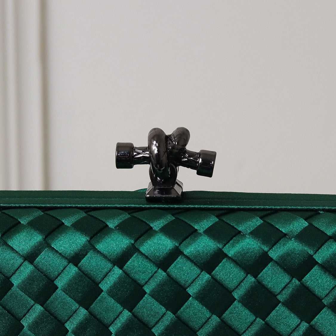 CLUTCH RETANGULAR TECIDO XADREZ FECHO NÓ