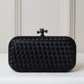 CLUTCH RETANGULAR TECIDO XADREZ FECHO NÓ