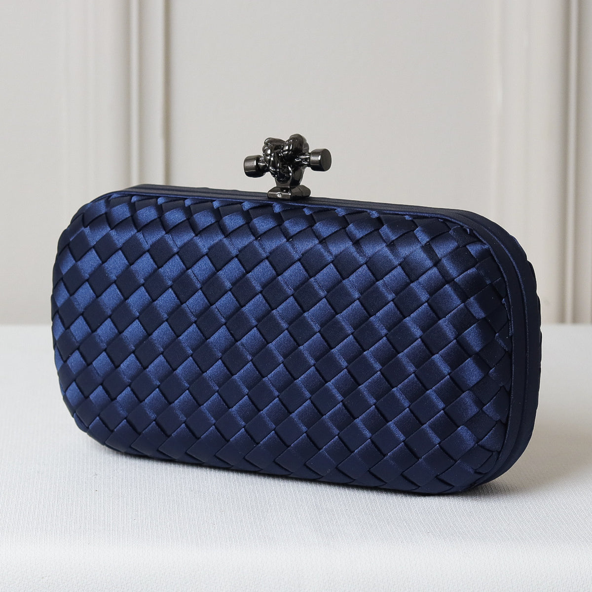 CLUTCH RETANGULAR TECIDO XADREZ FECHO NÓ