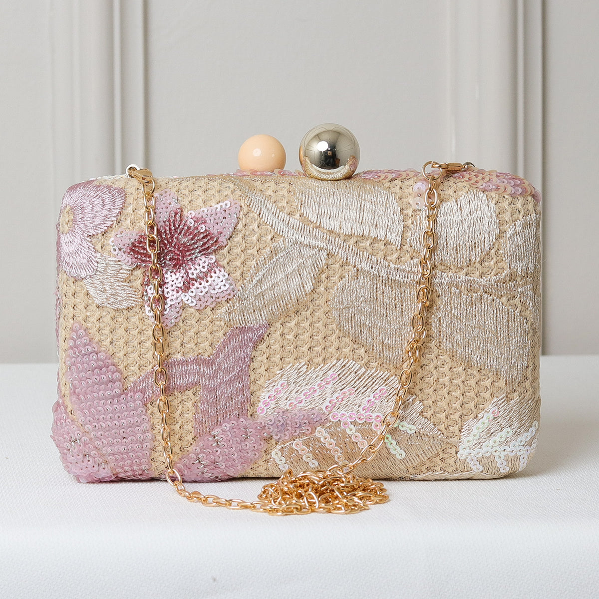 CLUTCH BORDADA FLORES FORMATO RETANGULAR FECHO ESFERA DUPLA BICOLOR