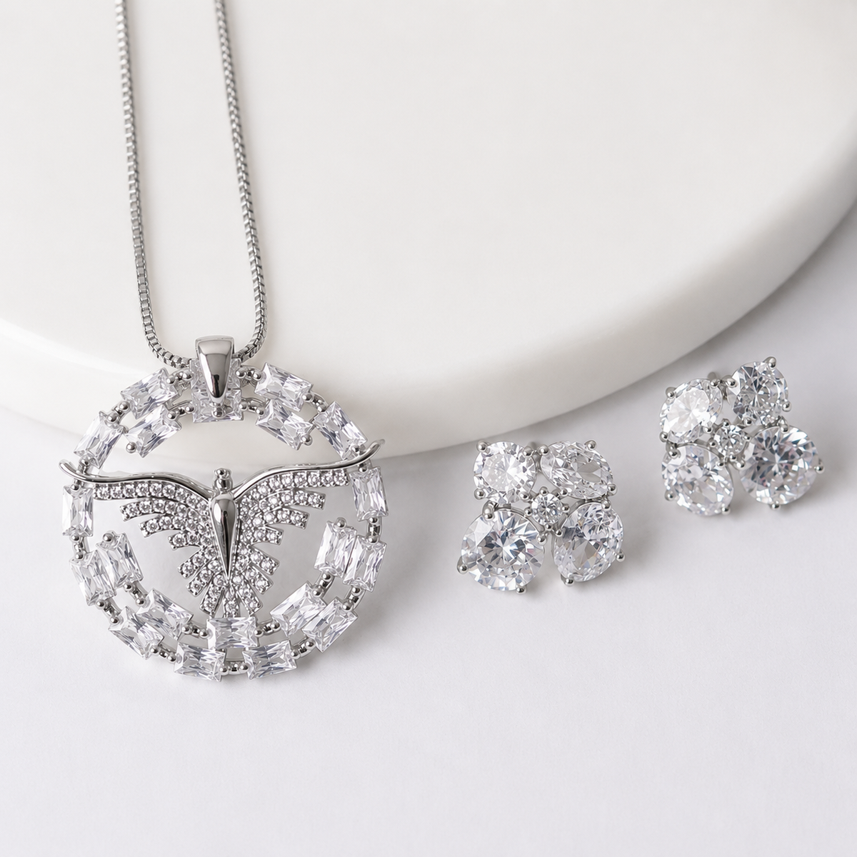 CONJUNTO DIVINO ESPIRITO SANTO PRATA/DOURADO CRAVEJADO ZIRCONIA NAVETE BRINCO PONTO DE LUZ