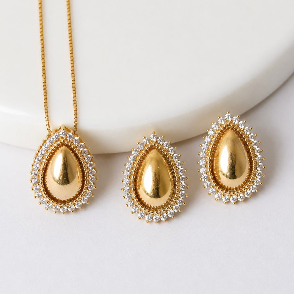 CONJUNTO FESTA LUXO CRISTAL DOURADO LISO FORMATO GOTA CRAVEJADO LADO