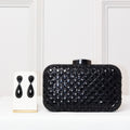 KIT FESTA: CLUTCH  TECIDO PRETA + BRINCO FESTA GOTA PRETO